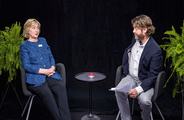 Zach Galifianakis  y  Hillary Clinton hilarante entrevista
