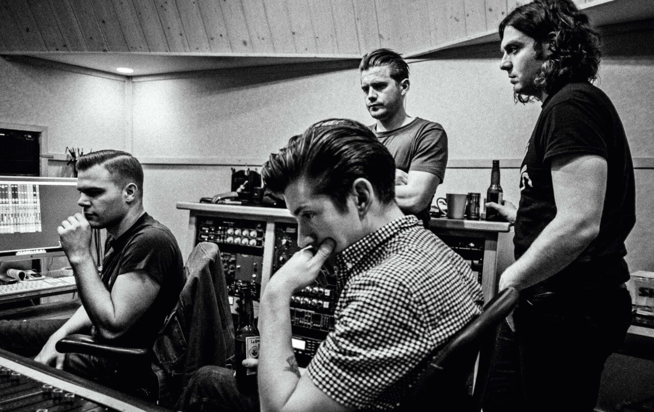 «WARP SPEED CHIC» Documental de los Arctic Monkeys
